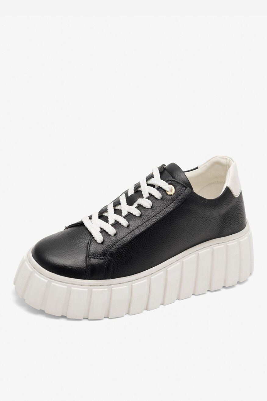 Sneakersy skórzane na platformie