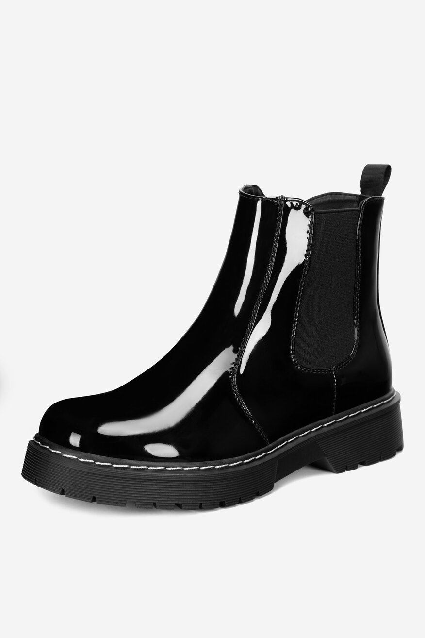 Sztyblety lakierowane