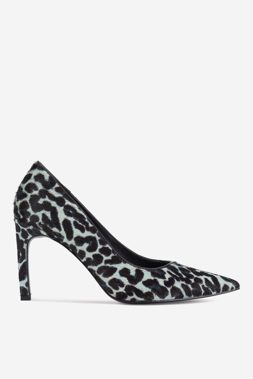 Czółenka skórzane na szpilce