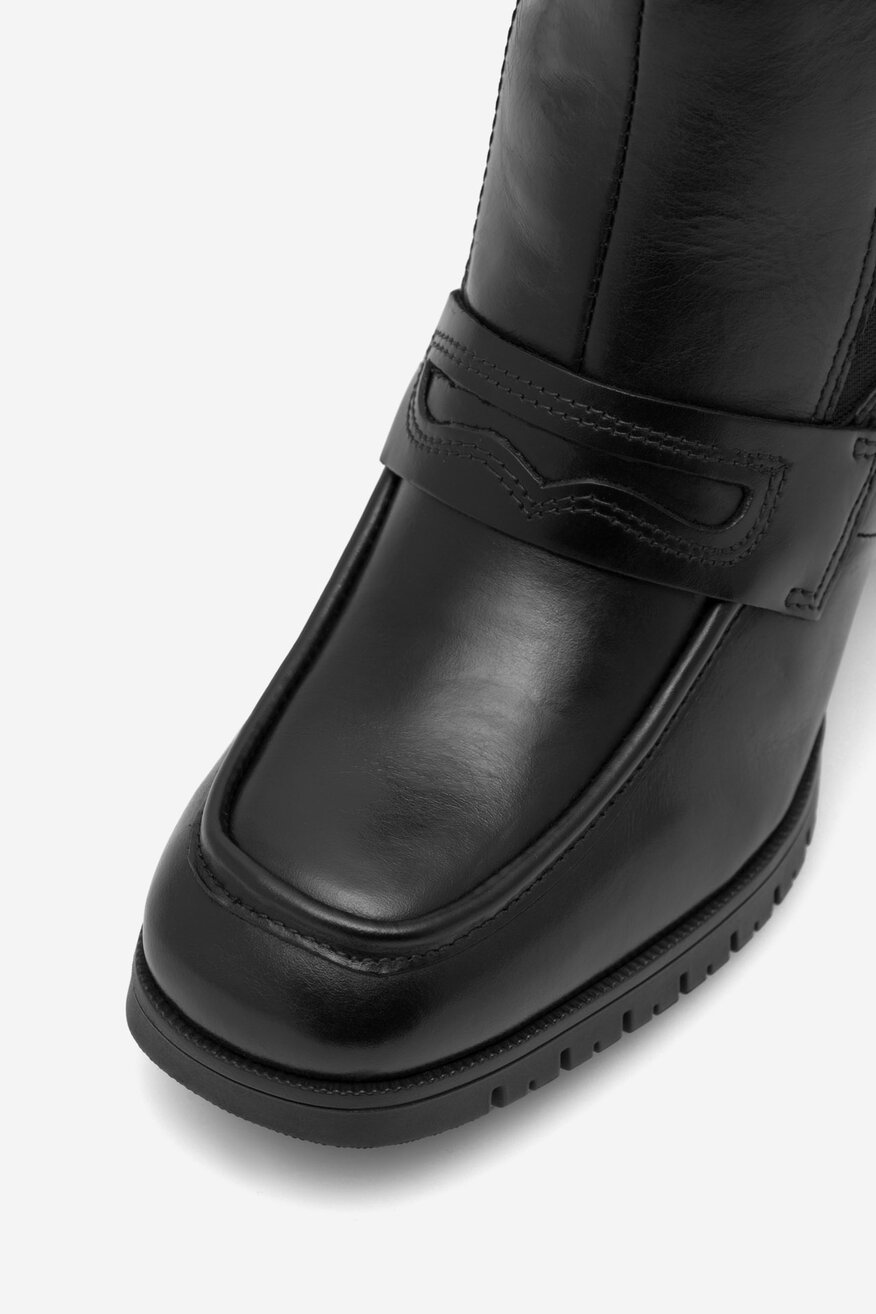 Botki skórzane na słupku