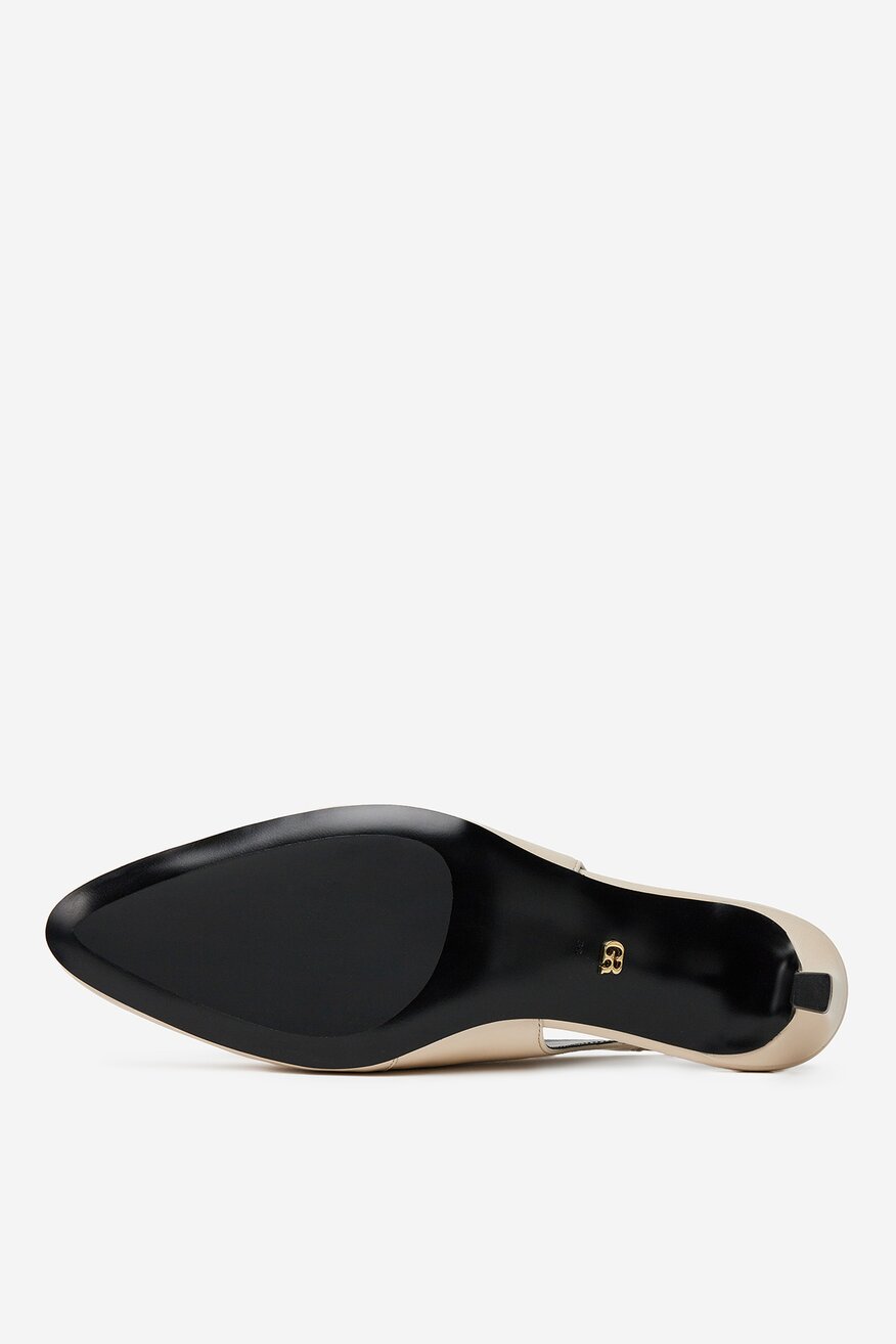 Czółenka skórzane