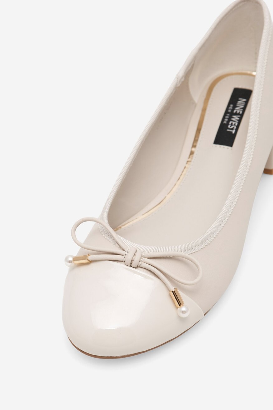 Czółenka na słupku