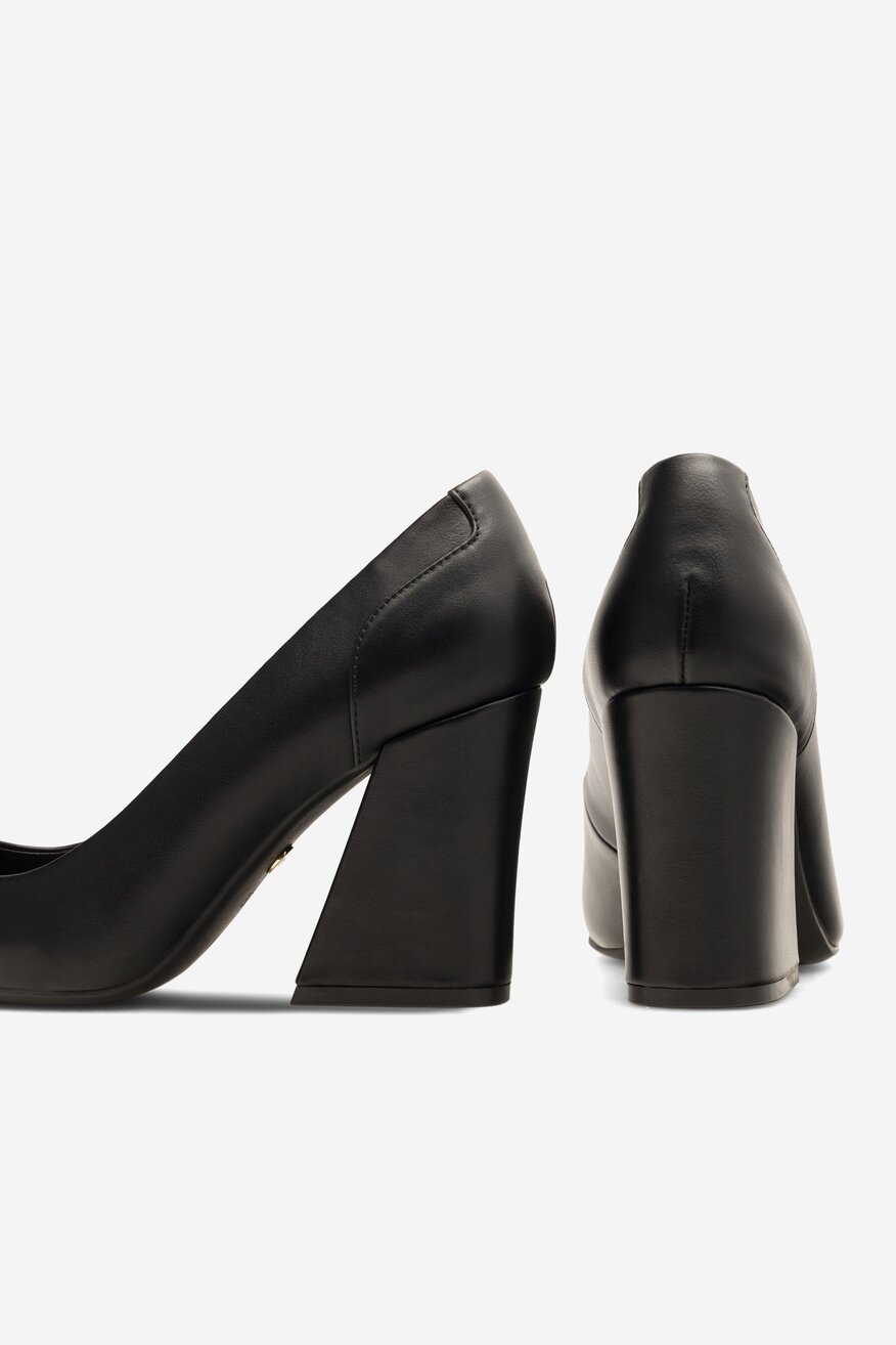 Czółenka na słupku