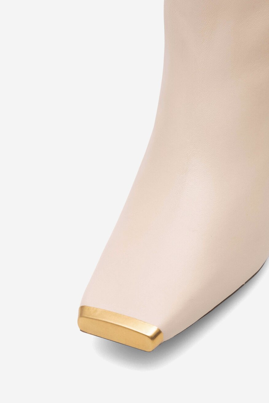 Botki skórzane na obcasie