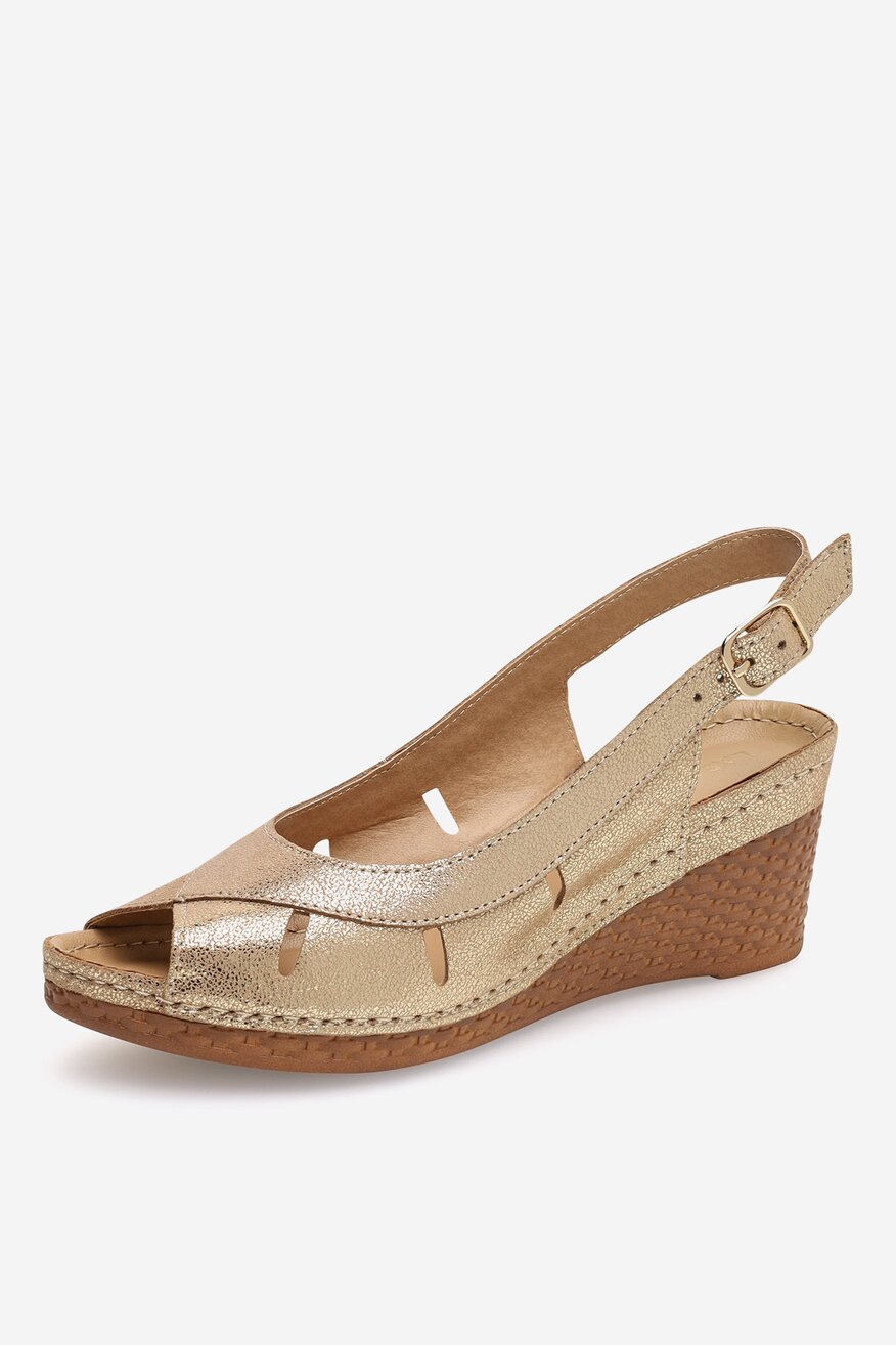 Sandały skórzane na koturnie