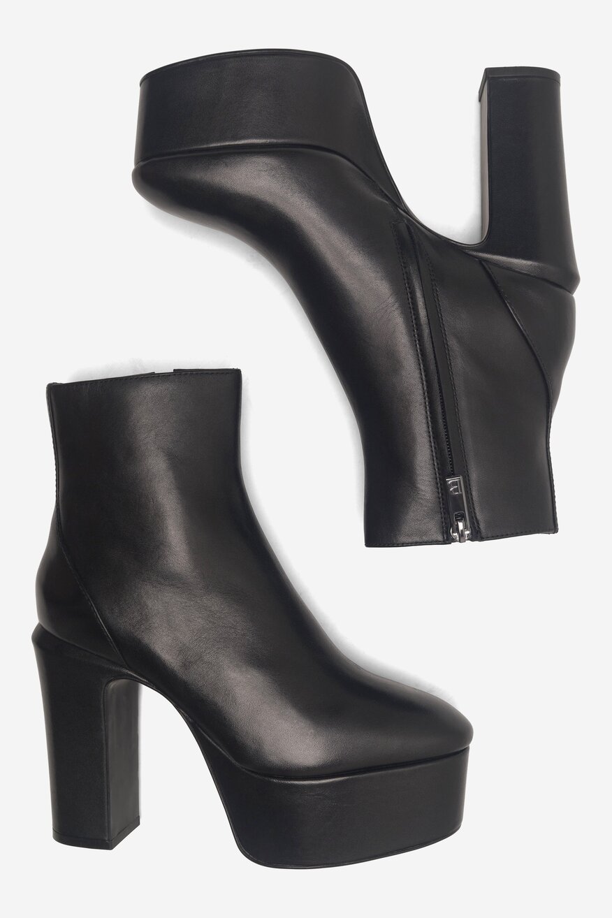 Botki skórzane na słupku