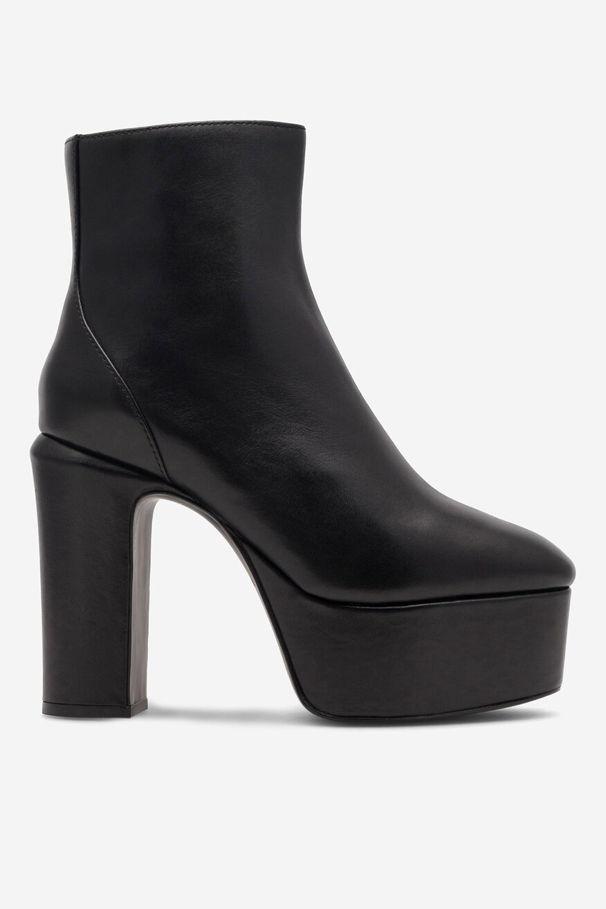 Botki skórzane na słupku