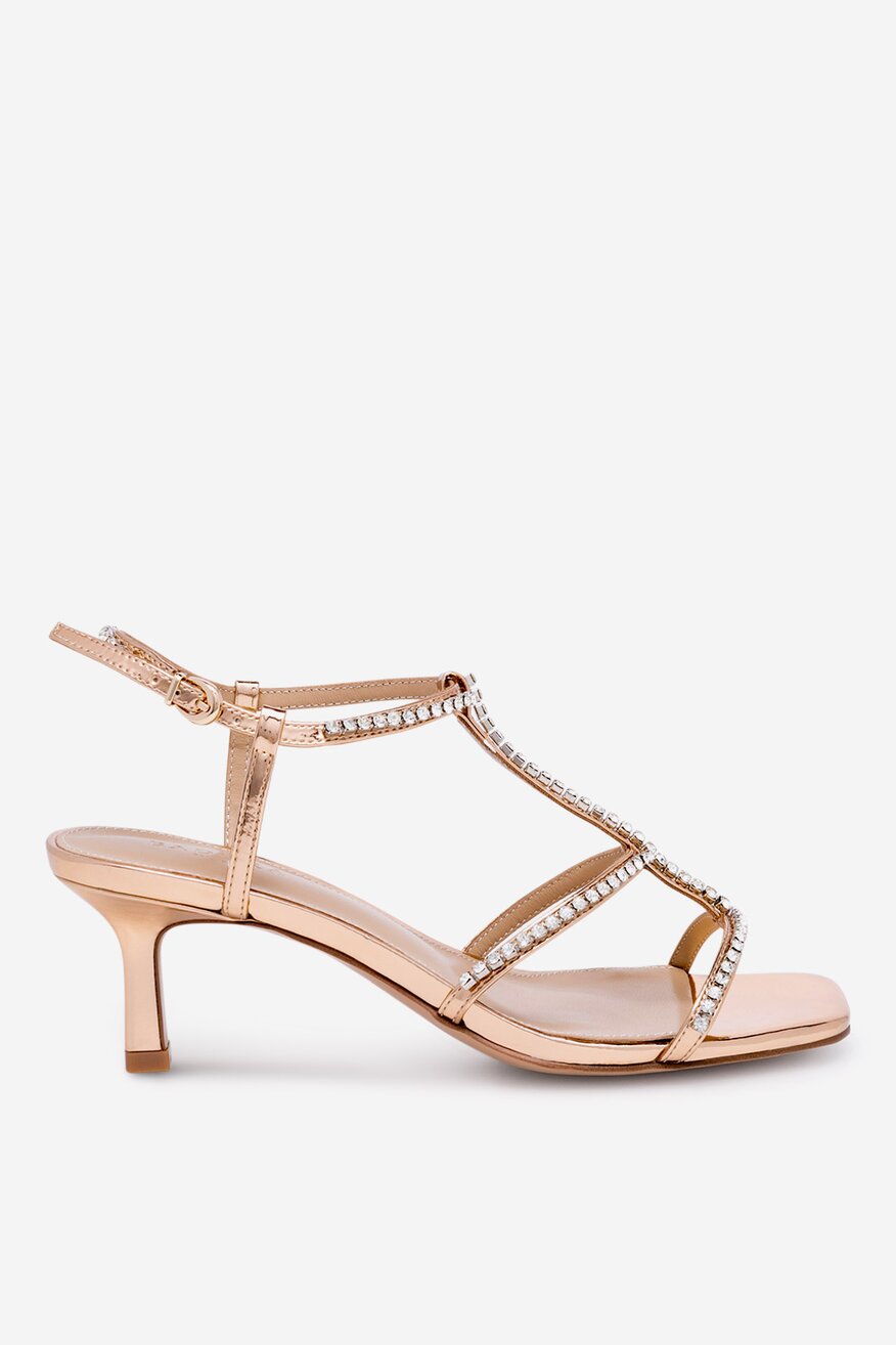 Sandały skórzane na obcasie