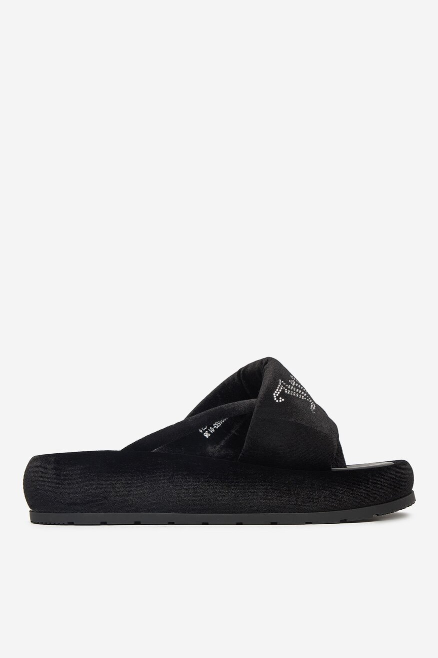 Klapki na platformie