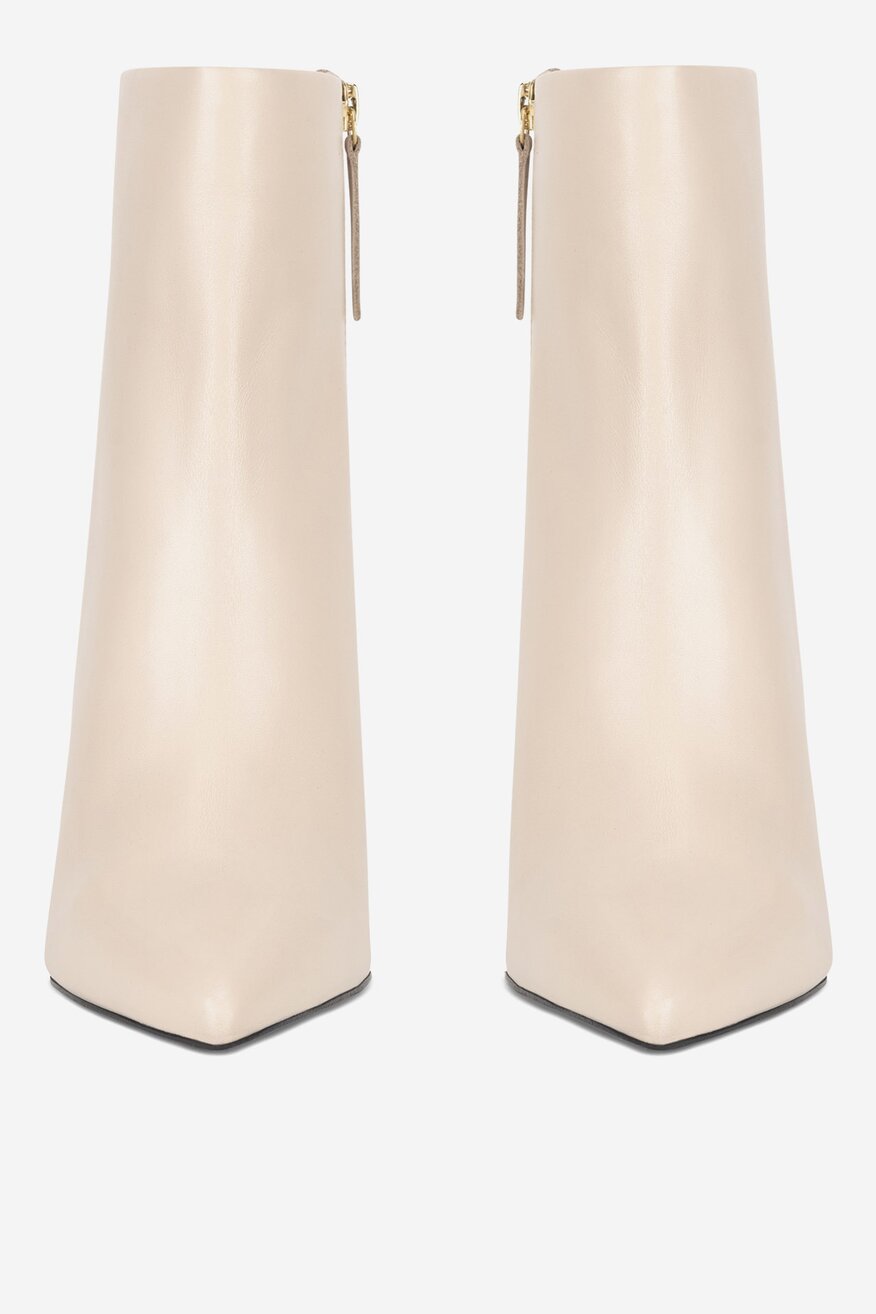 Botki skórzane na słupku