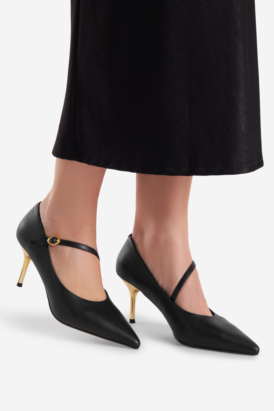 Czółenka skórzane