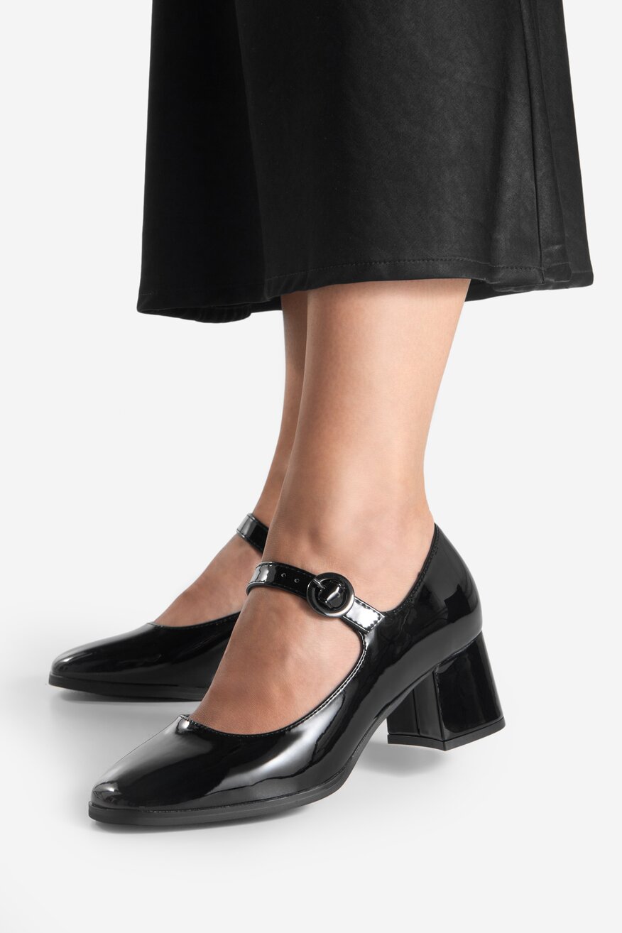 Czółenka na słupku