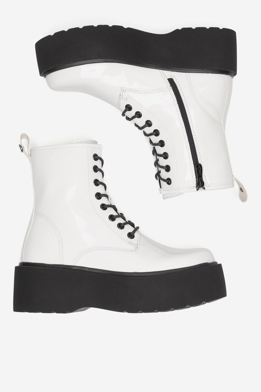 Trzewiki na platformie