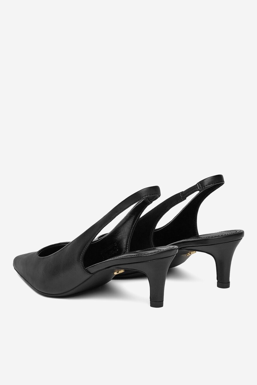 Czółenka skórzane