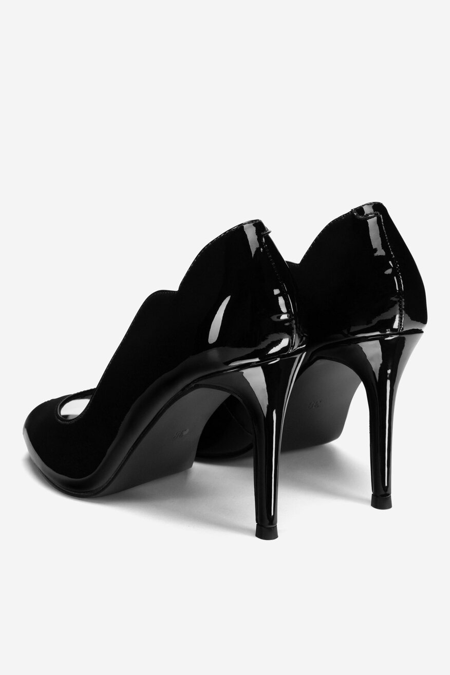 Czółenka skórzane