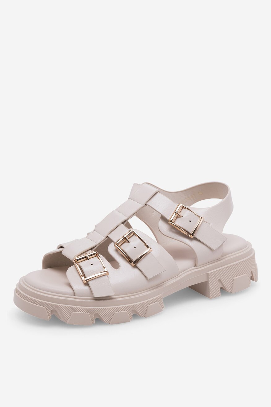 Sandały na grubej podeszwie