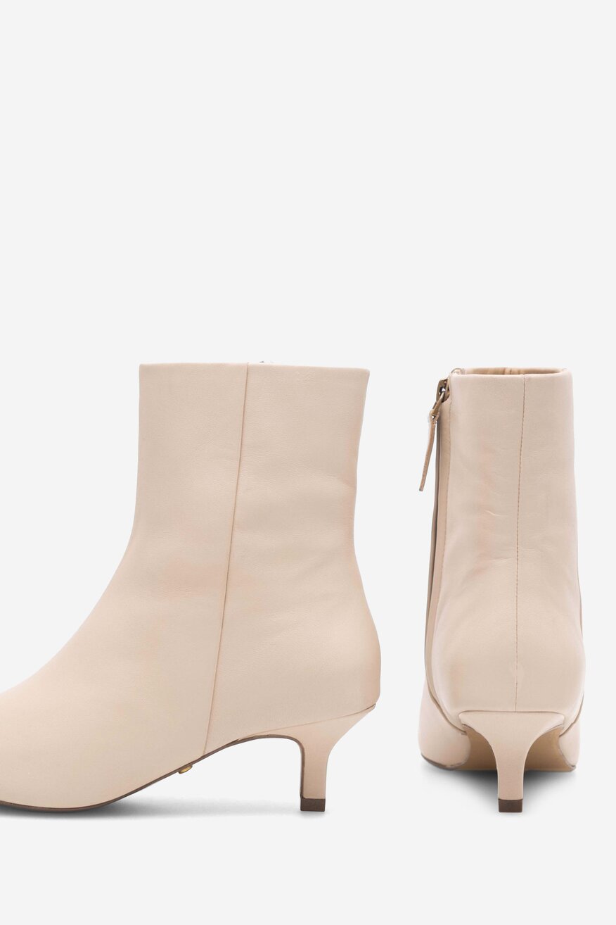 Botki skórzane na obcasie