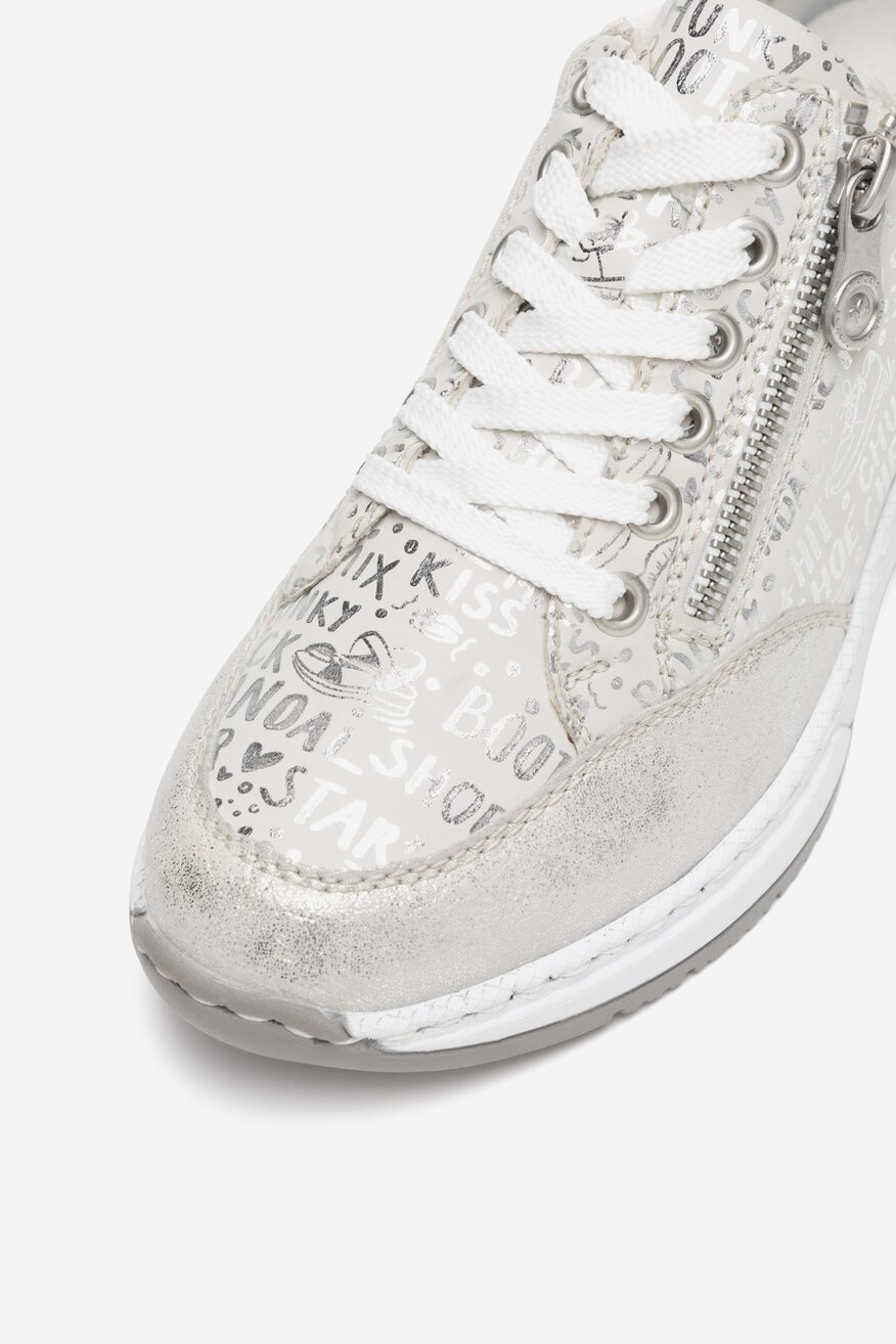 Sneakersy na koturnie