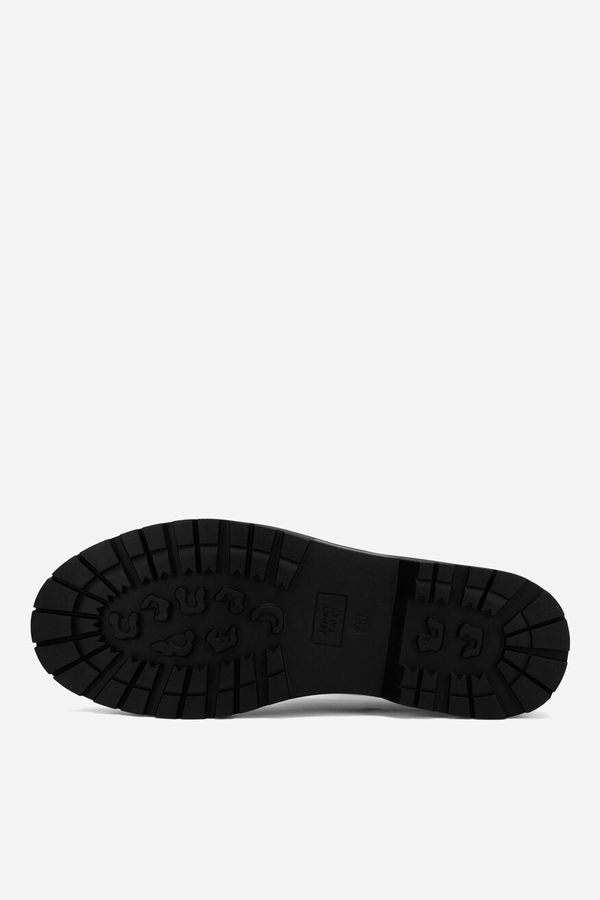 Sztyblety lakierowane