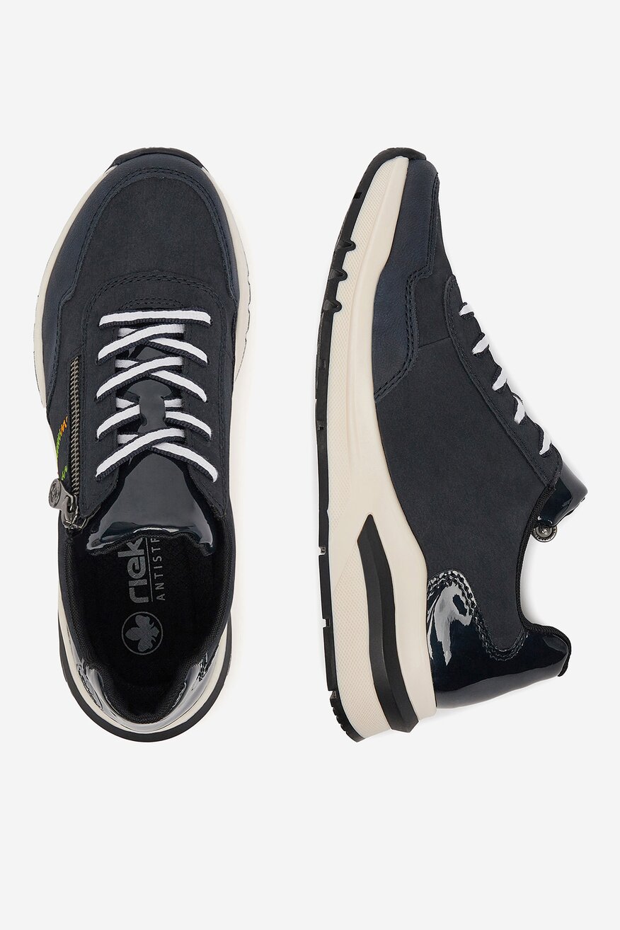 Sneakersy na koturnie