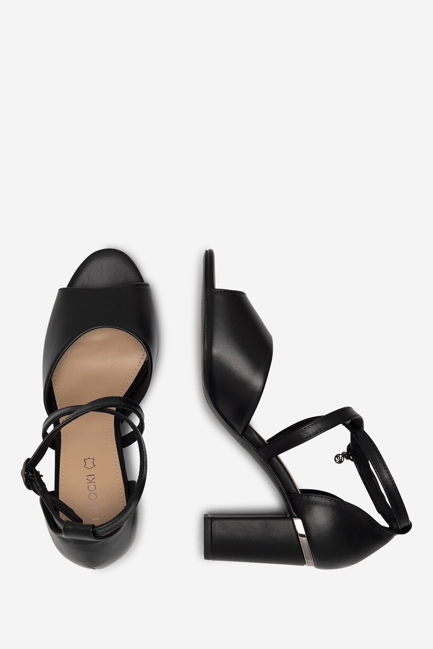 Sandały skórzane na słupku