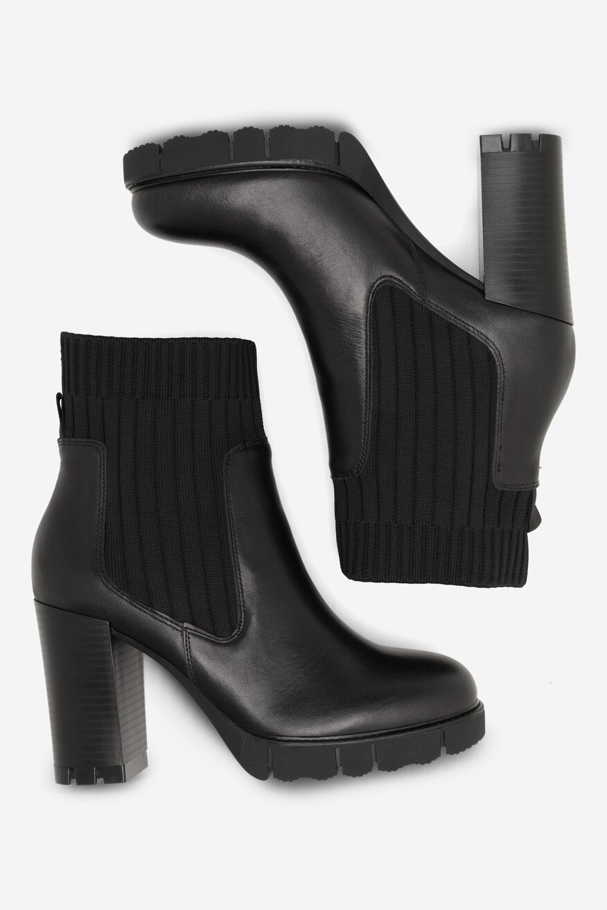 Botki skórzane na słupku