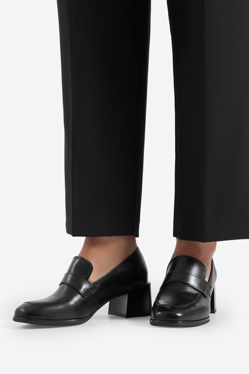 Loafersy skórzane na obcasie