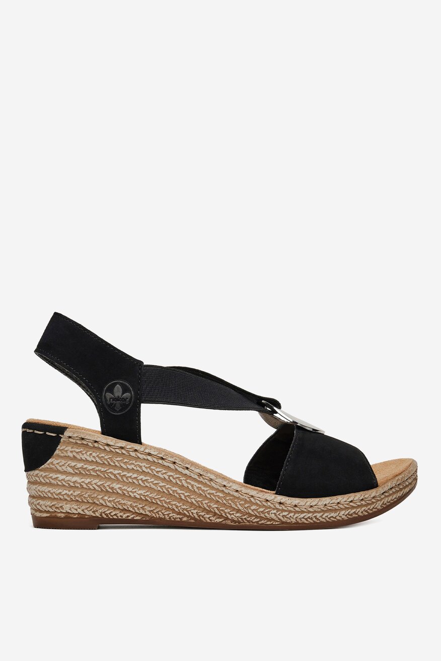 Sandały na koturnie