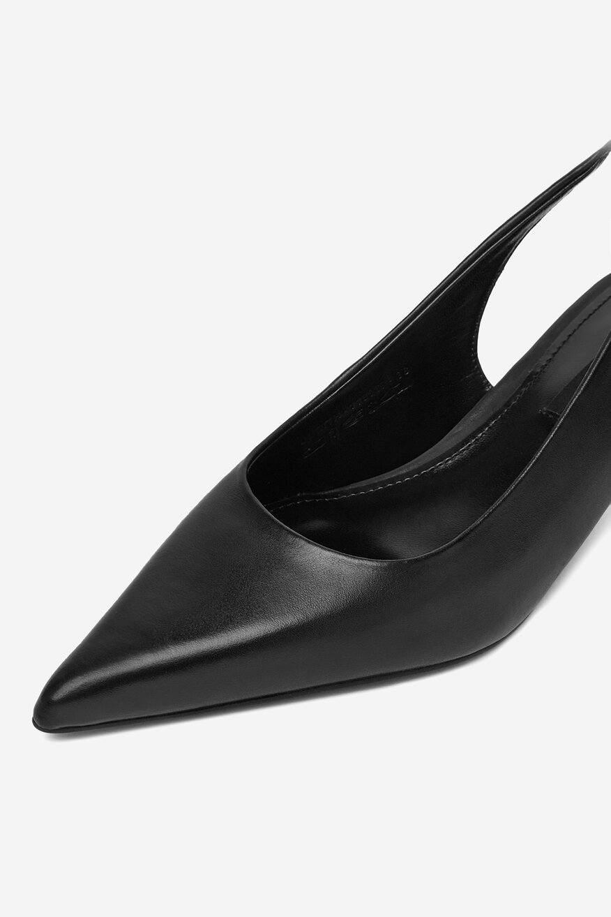 Czółenka skórzane