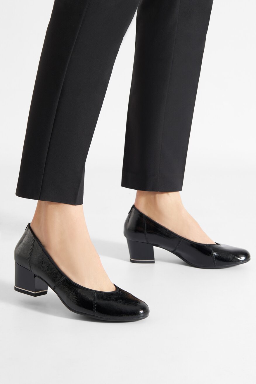 Czółenka na słupku