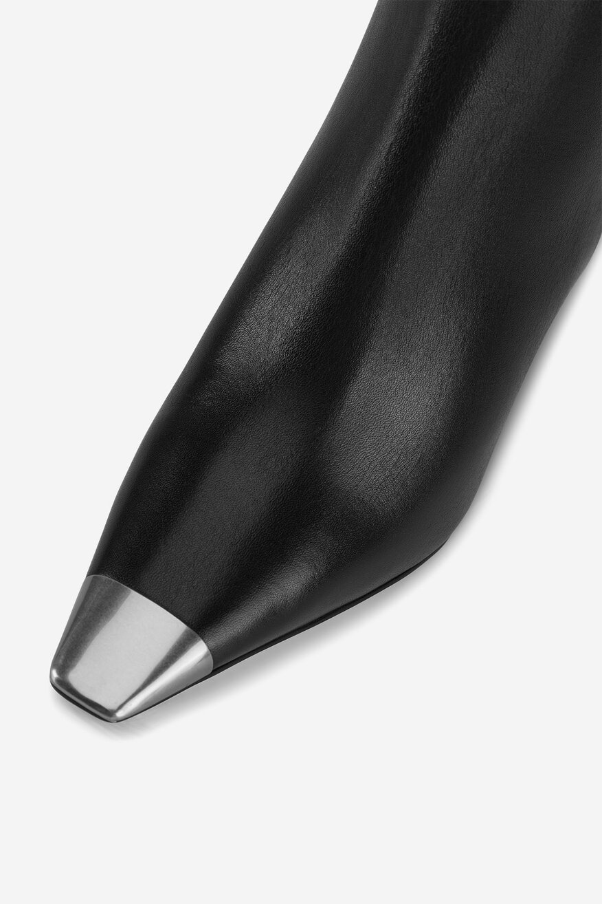 Botki skórzane na szpilce