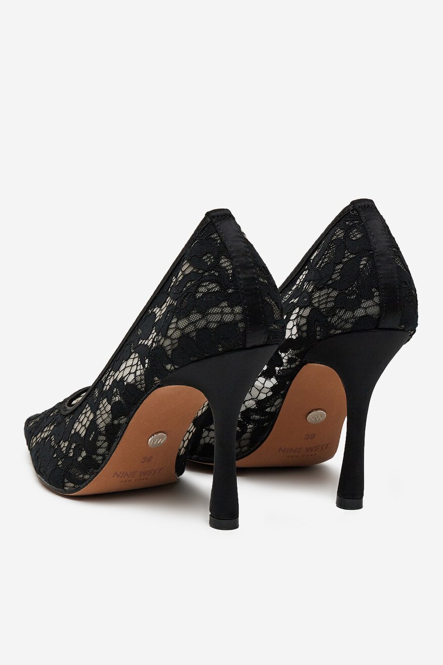 Czółenka na szpilce