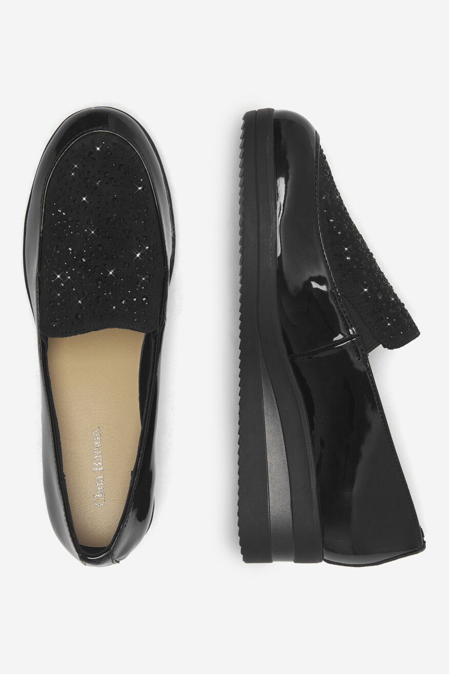 Mokasyny na koturnie