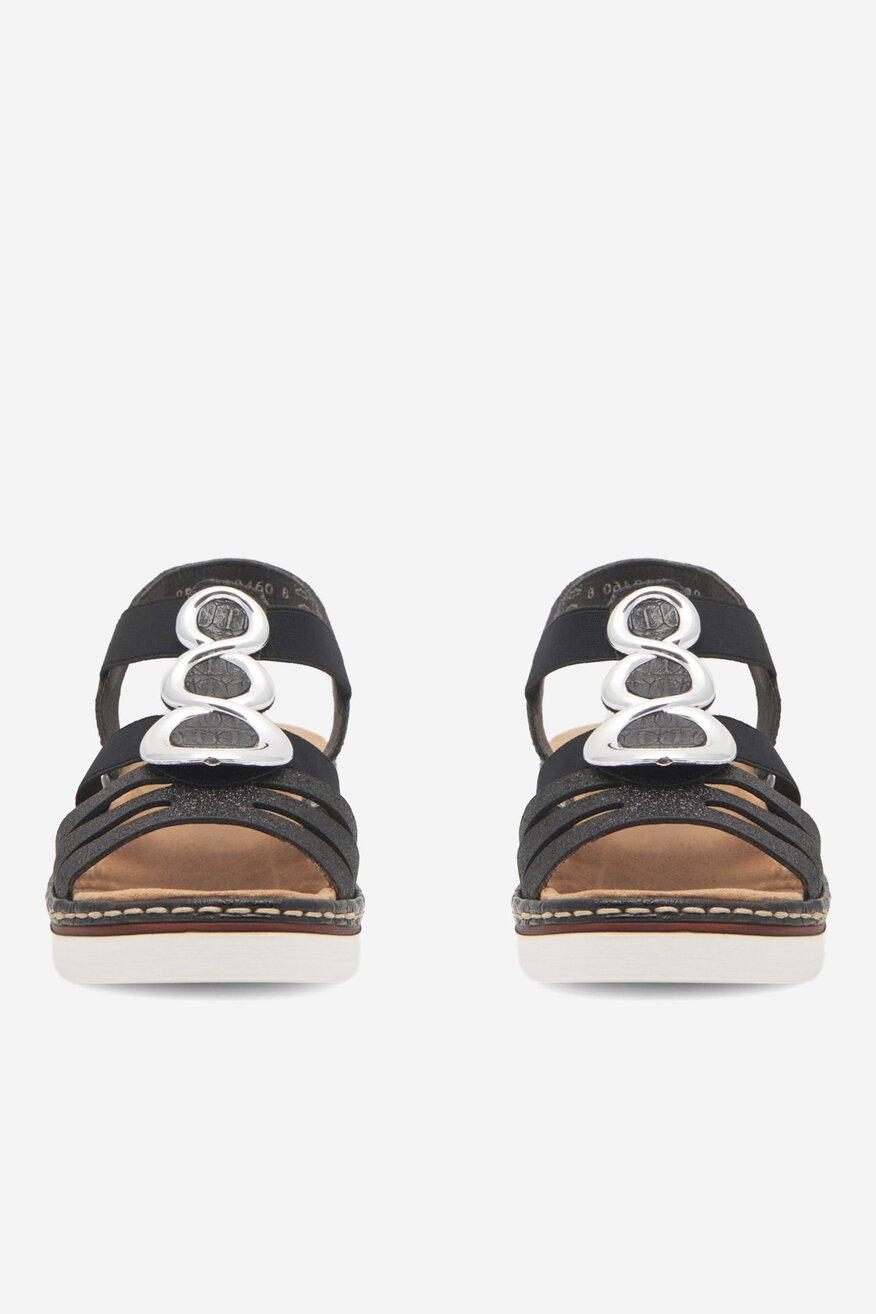 Sandały na koturnie