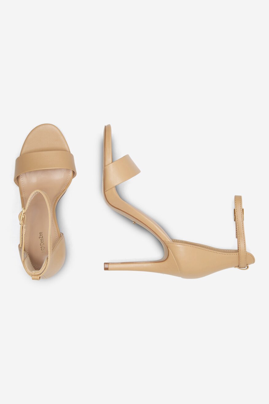 Sandały na szpilce