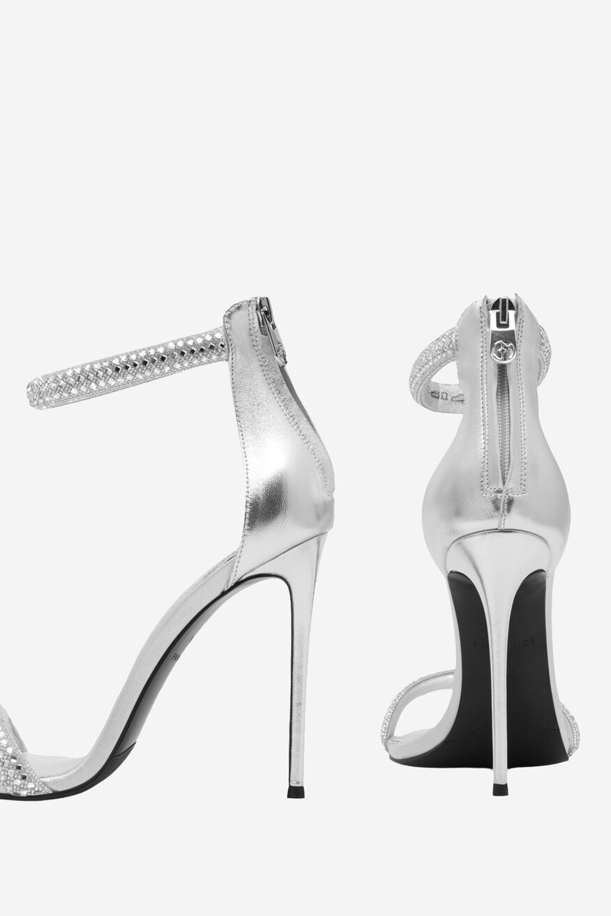 Sandały skórzane na szpilce