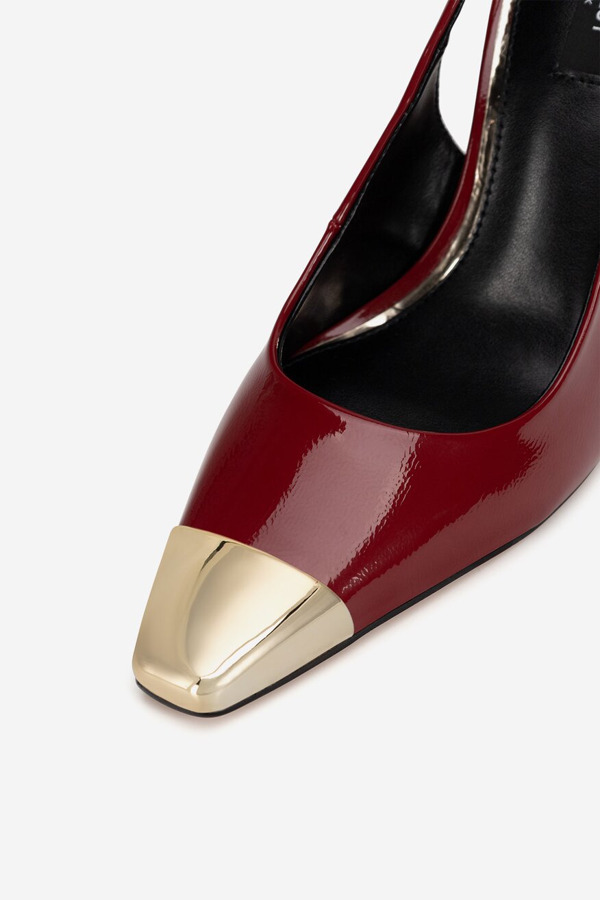 Czółenka lakierowane