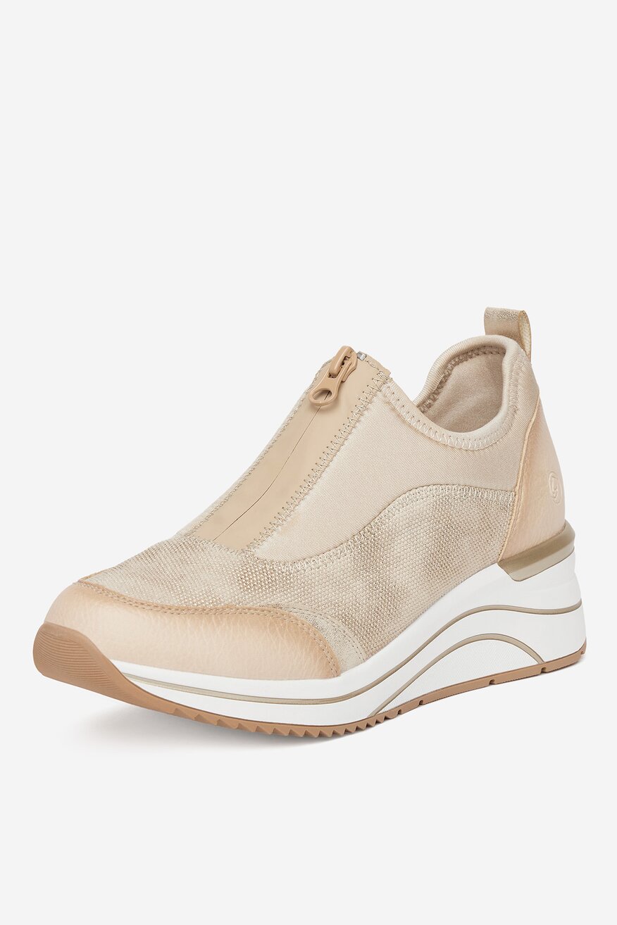 Sneakersy na koturnie