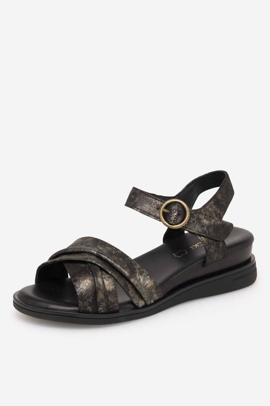 Sandały skórzane na koturnie