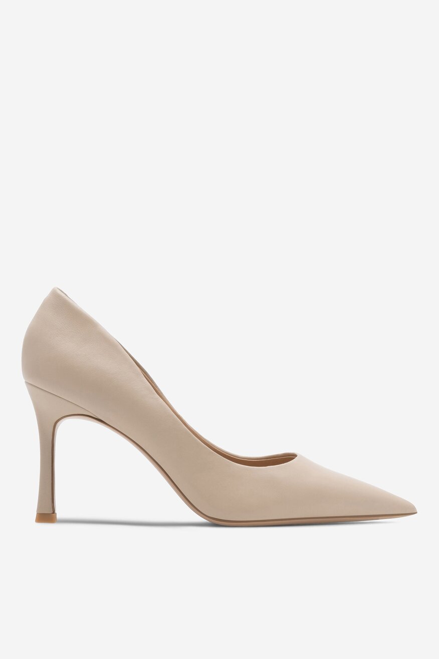 Czółenka skórzane na szpilce