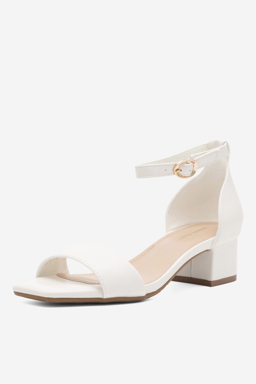 Sandały białe