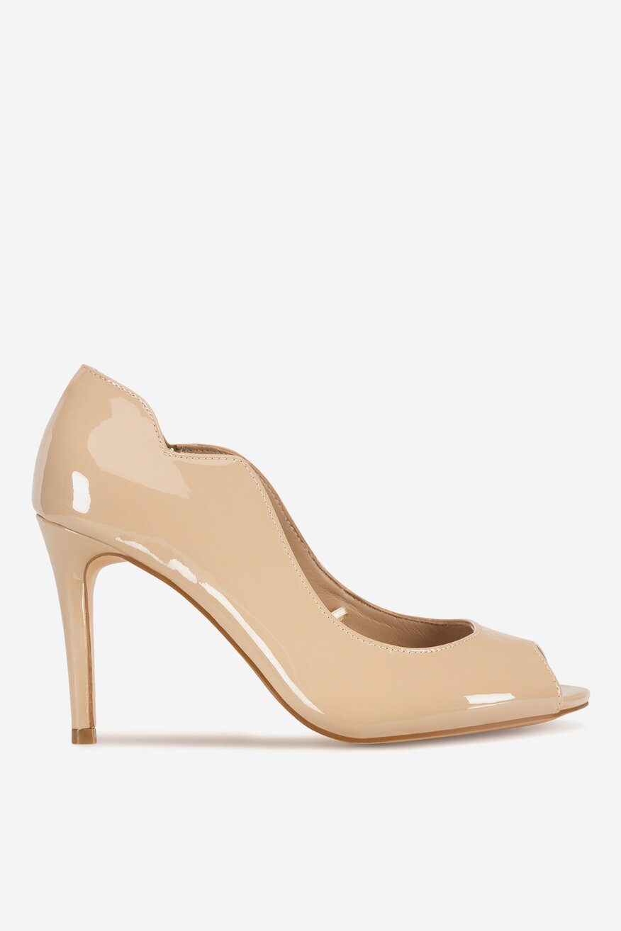 Czółenka skórzane