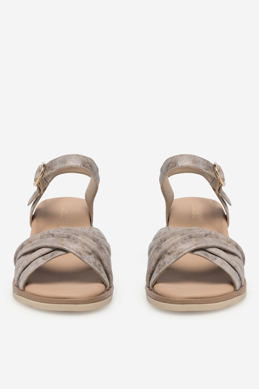 Sandały skórzane na koturnie