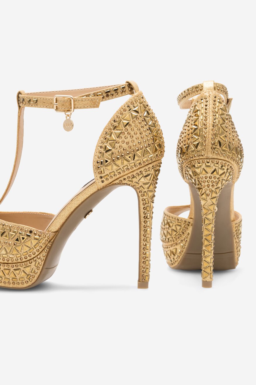 Sandały na szpilce