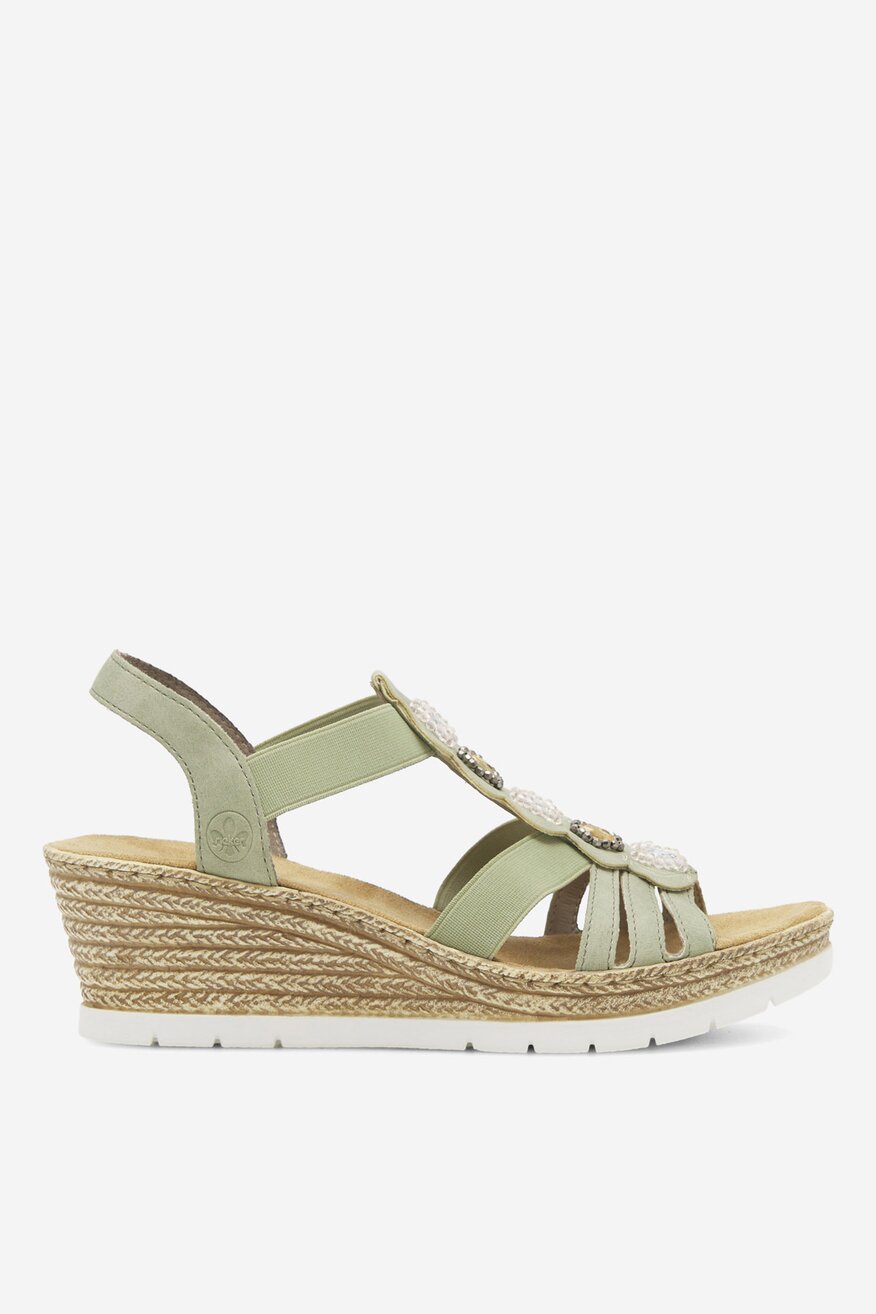 Sandały na koturnie