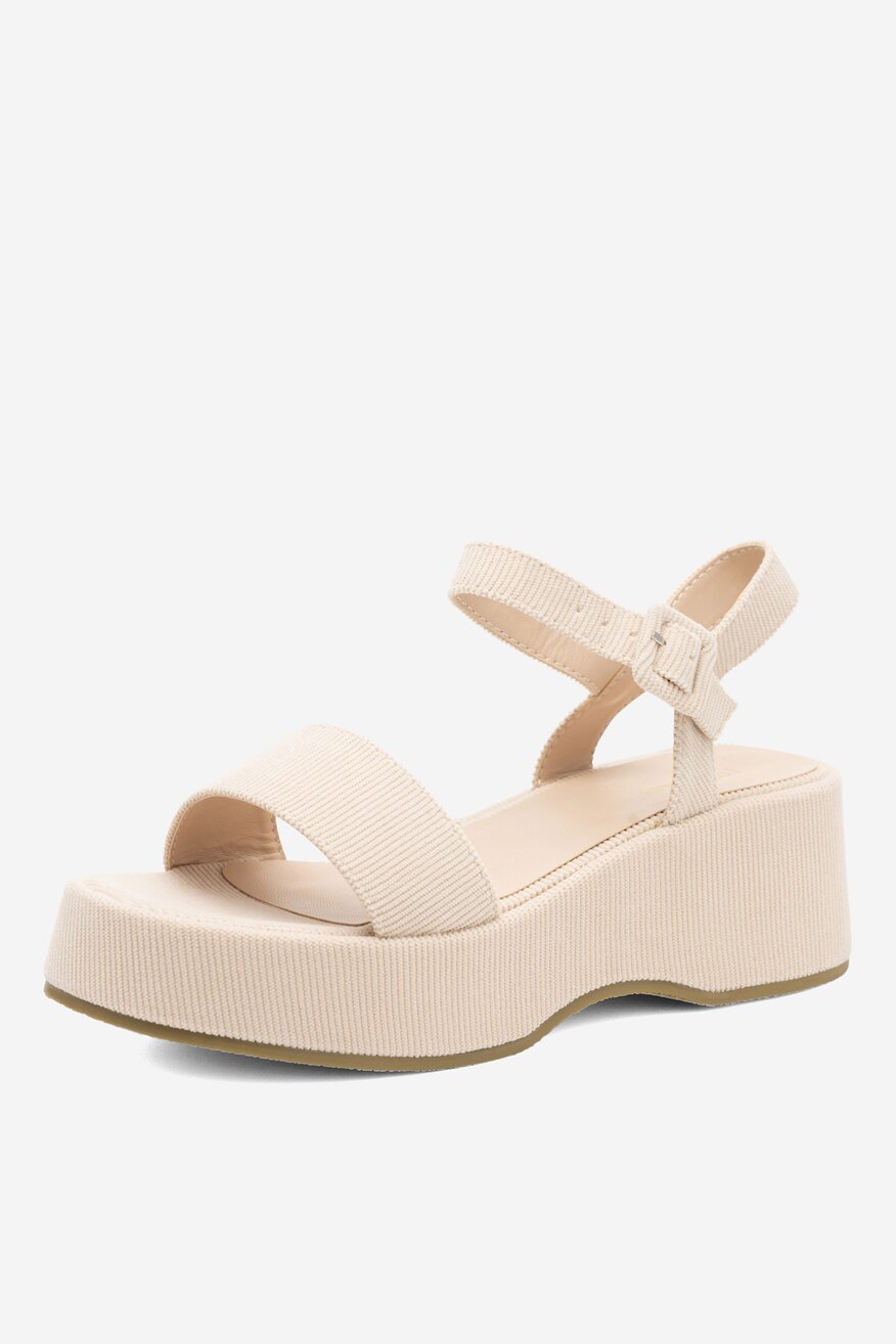 Sandały beżowe