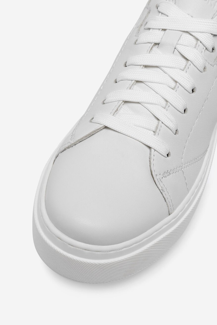 Sneakersy skórzane na platformie