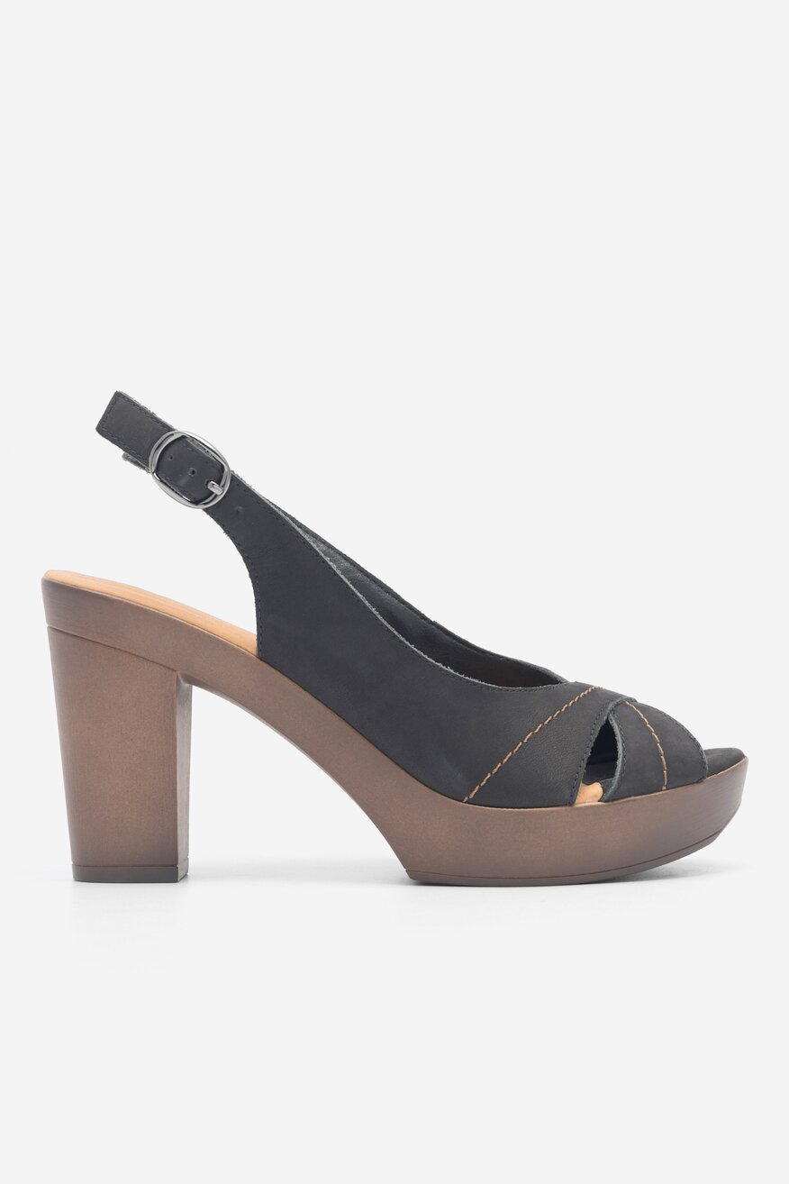 Sandały skórzane na słupku