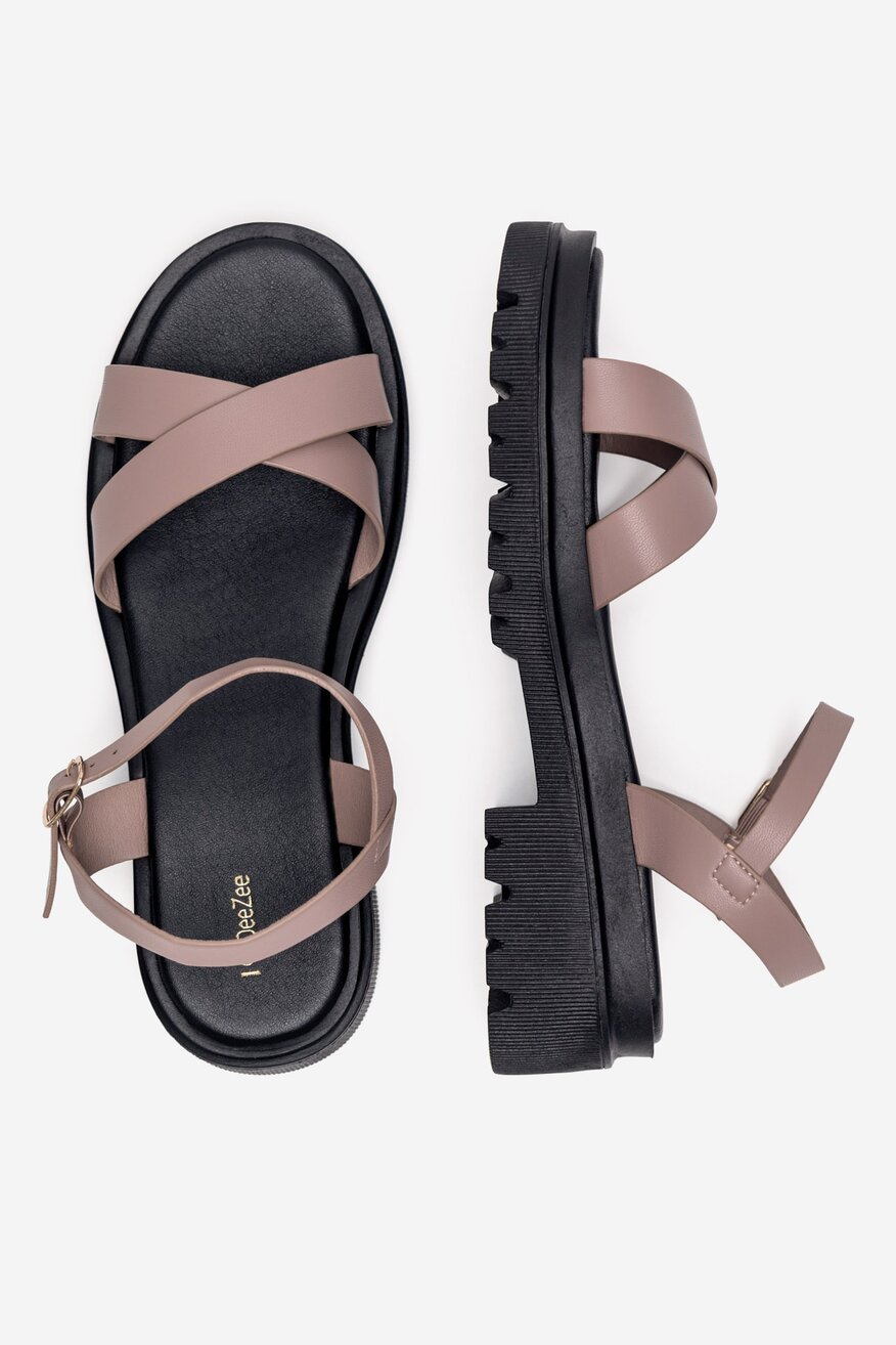 Sandały na grubej podeszwie