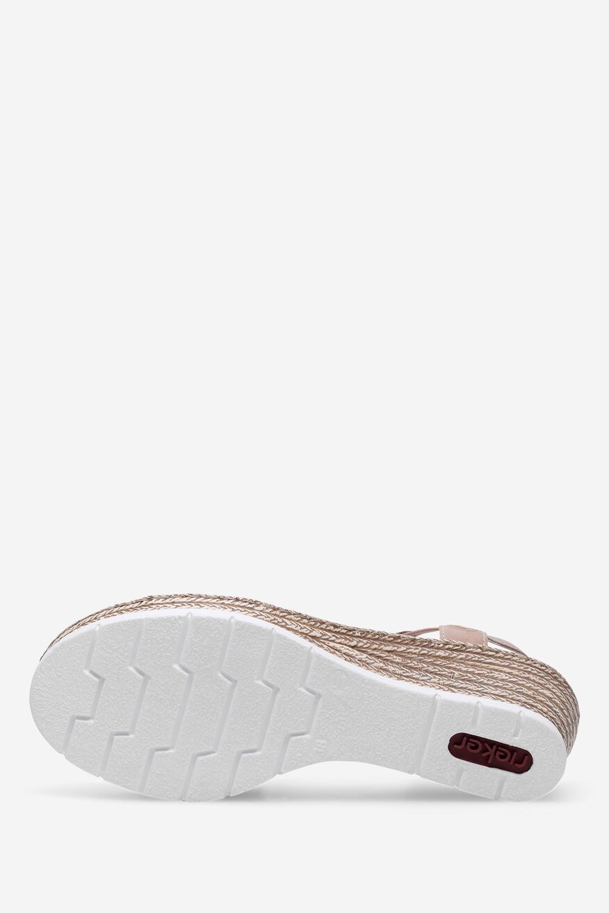 Sandały na koturnie